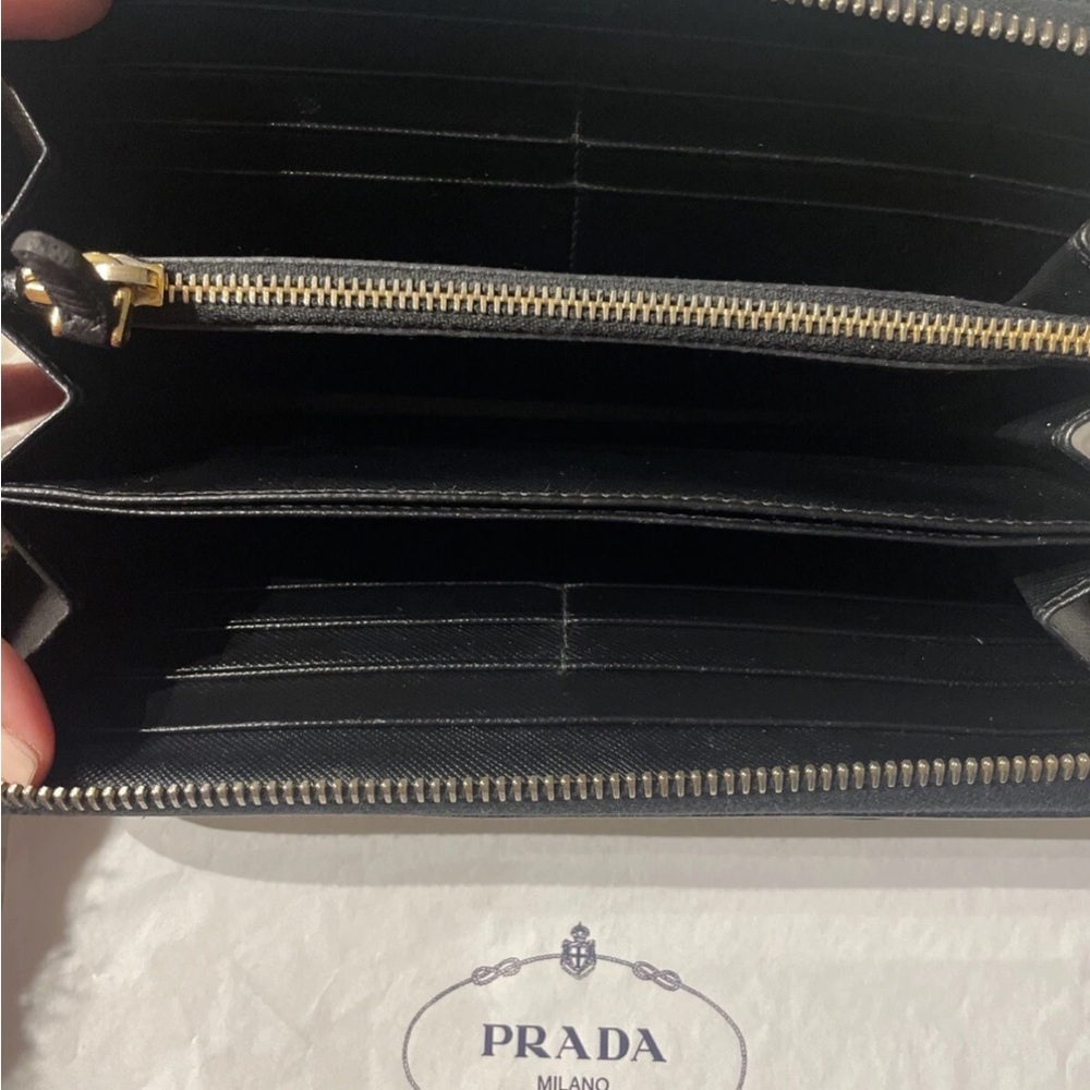 Authentic PRADA Black Bow Zippy Long Clutch Wallet Italy - Picture 3 of 4